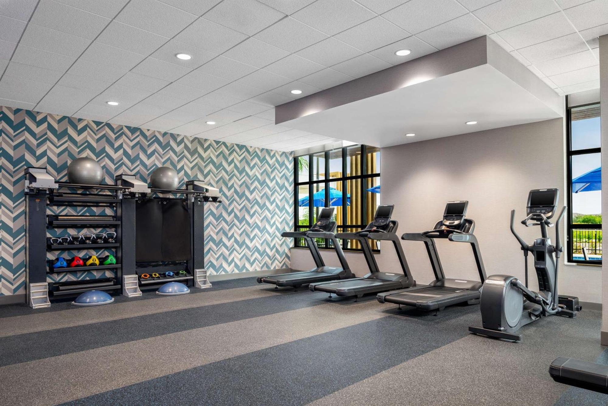 Hilton Garden Inn Orlando I-4 Millenia Blvd Mall Exteriör bild